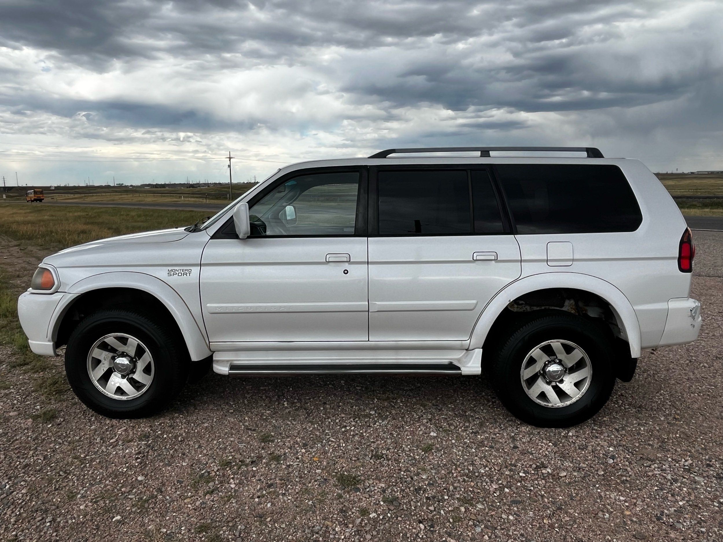 mitsubishi montero sport 2002 JA4MT41R32J044210 image mitsubishi montero sport 2002 JA4MT41R32J044210 image